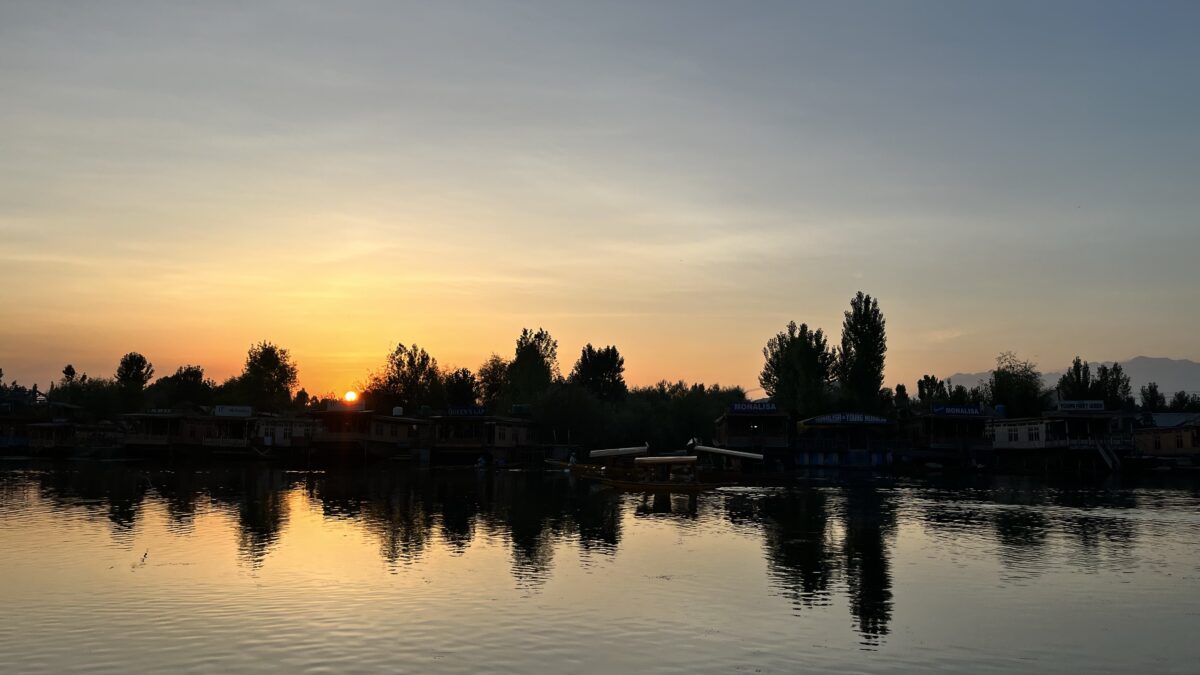 Just an evening walk in Srinagar